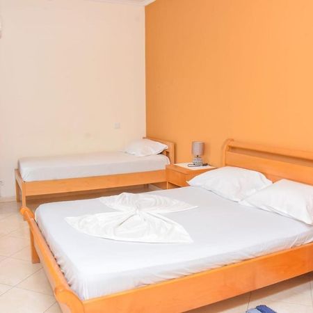 Paris Hotel Praia Luaran gambar